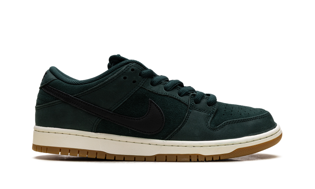 Nike SB Dunk Low Pro "Deep Fir" - Premium Skate Shoe with Zoom Air Cushioning