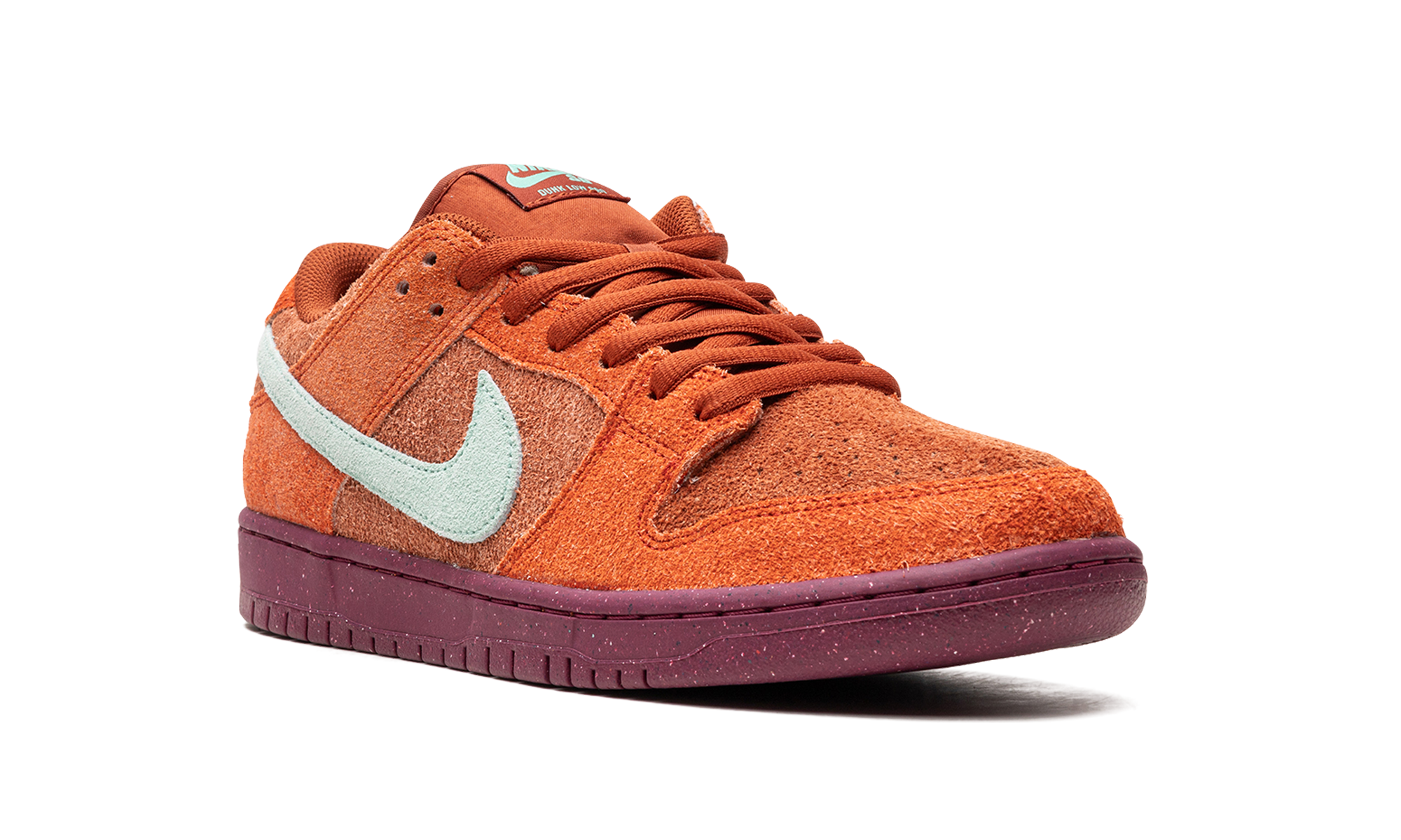 Nike SB Dunk Low Pro Prm Mystic Red - All-Suede Skate Shoe with Emerald Accents