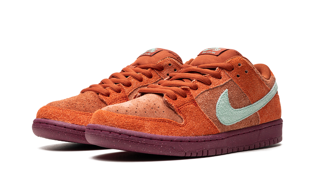 Nike SB Dunk Low Pro Prm Mystic Red - All-Suede Skate Shoe with Emerald Accents