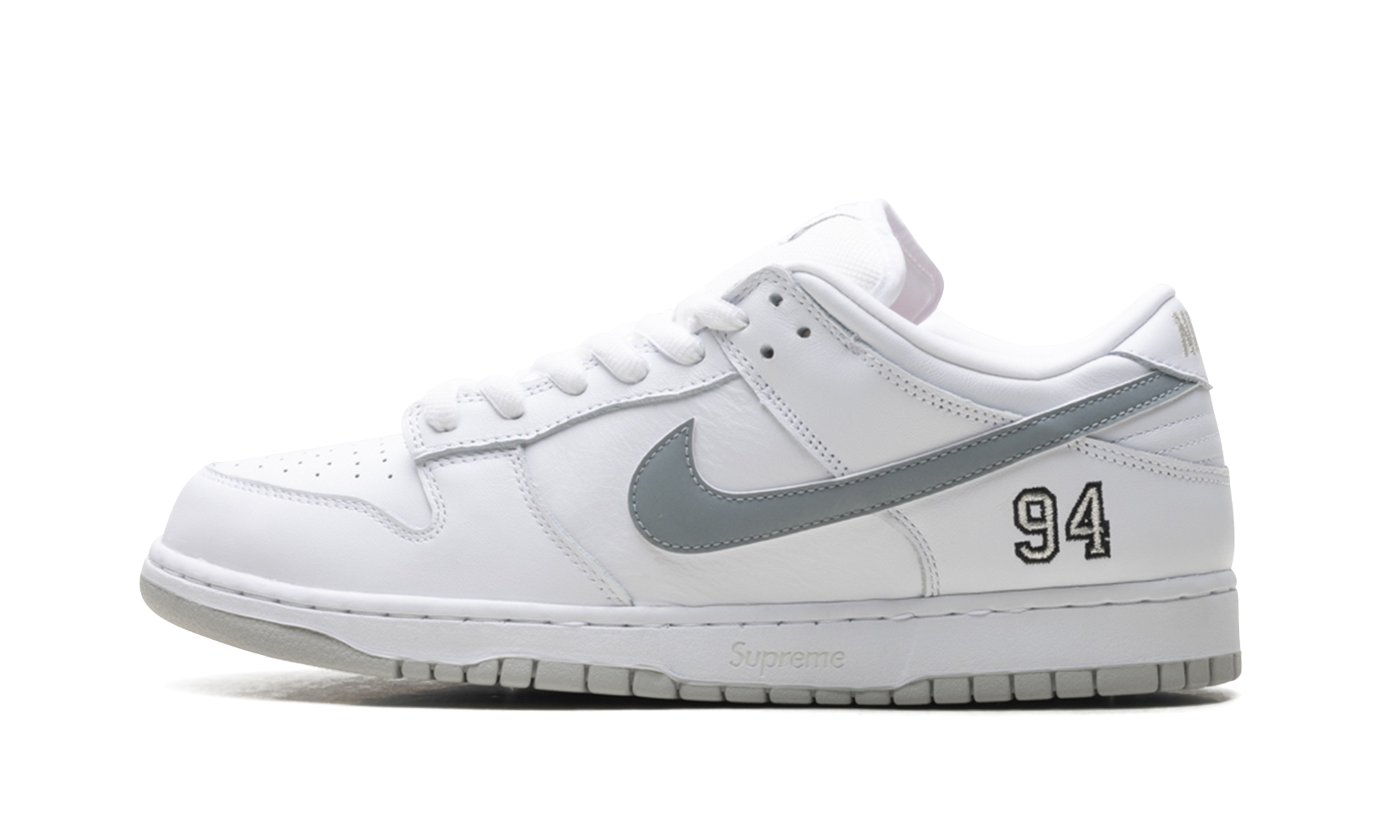 Supreme x Nike SB Dunk Low White HQ8487 100 | 2025 Collaboration