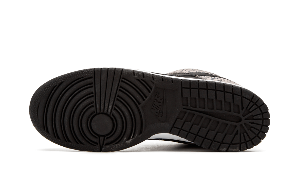 SB Dunk Low Pro Supreme Black Cement 304292-131 | Legendary 2002 Collaboration