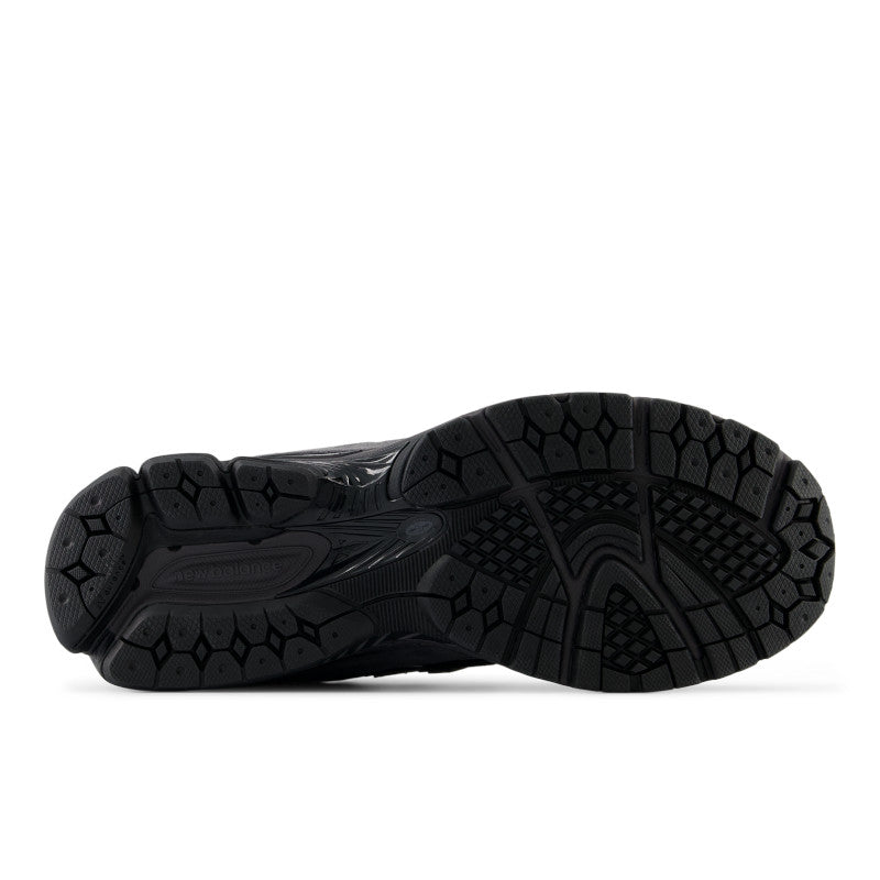 Men's 2002R Retro Running Sneaker | Premium Suede & Mesh