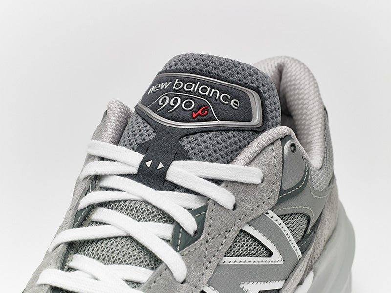 Men's New Balance 990v6 - Premium Running Shoe with FuelCell Technology