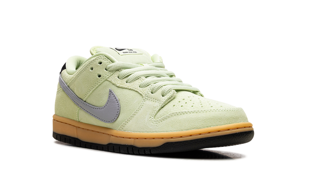 Nike SB Dunk Low Verdugo Mountain HQ1626 300 - LA-Inspired Skate Shoe