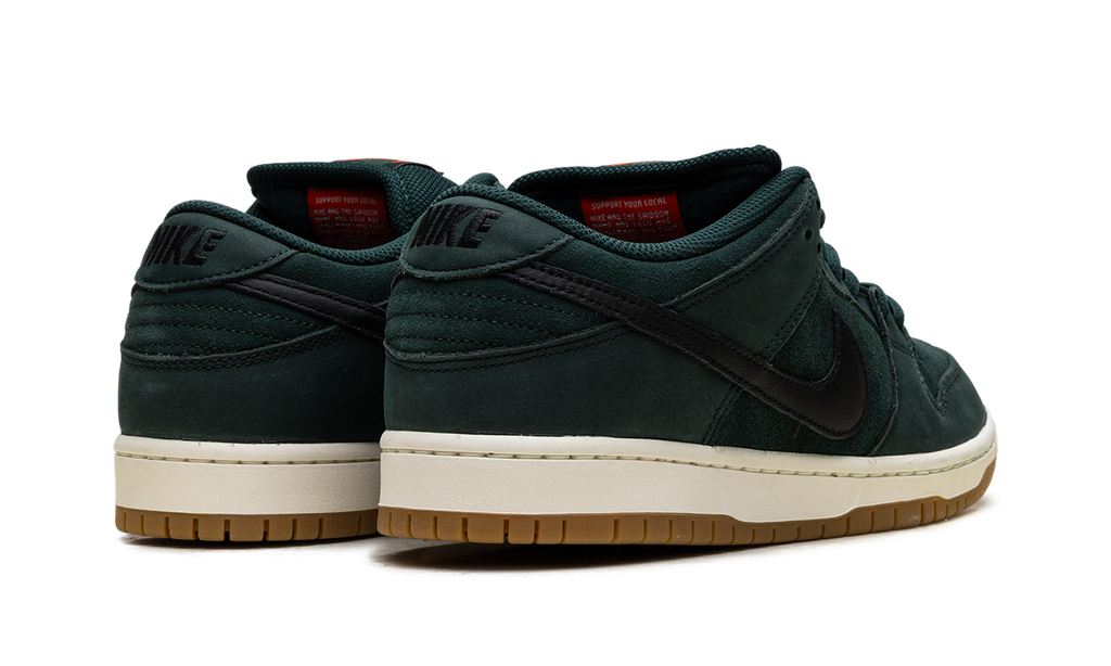 Nike SB Dunk Low Pro "Deep Fir" - Premium Skate Shoe with Zoom Air Cushioning