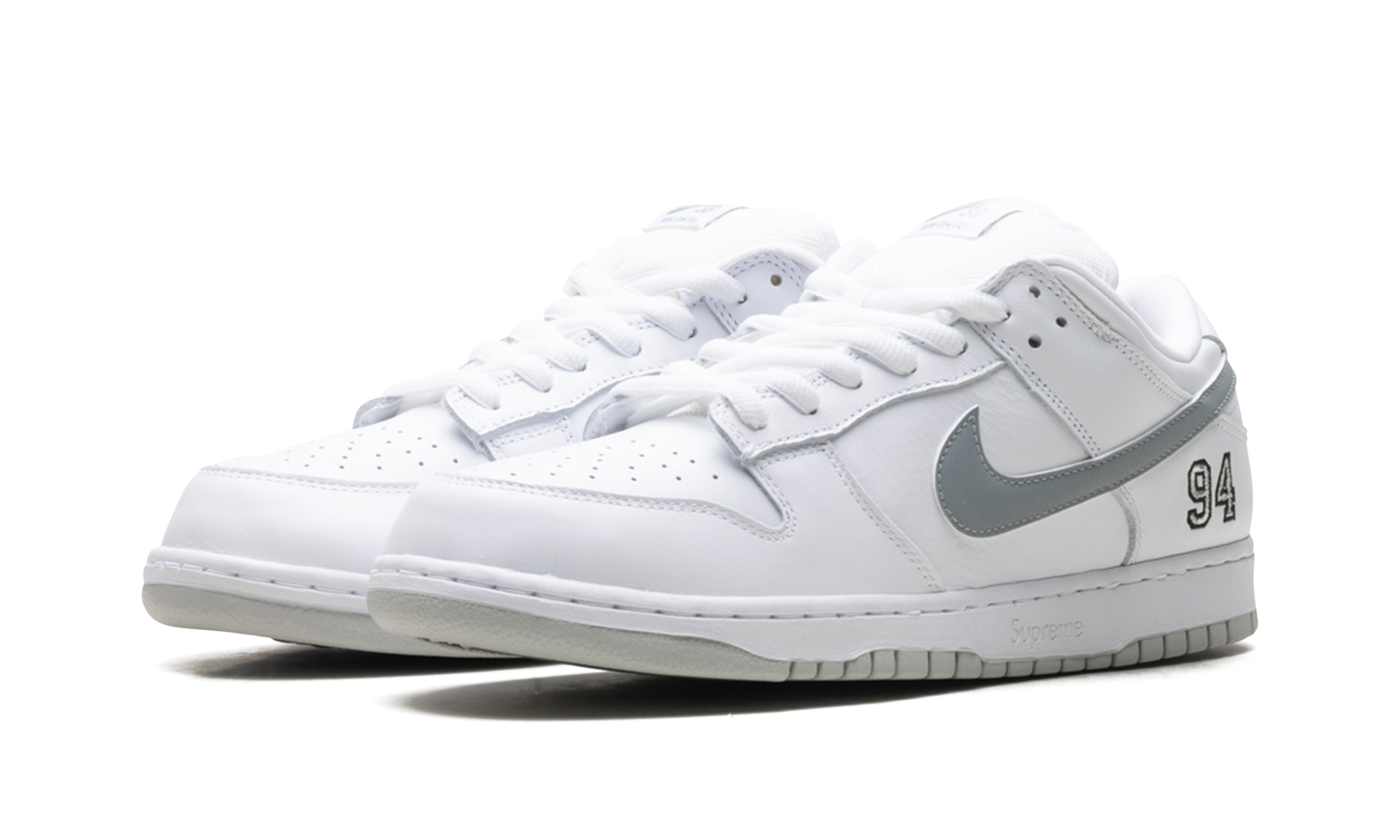 Supreme x Nike SB Dunk Low White HQ8487 100 | 2025 Collaboration