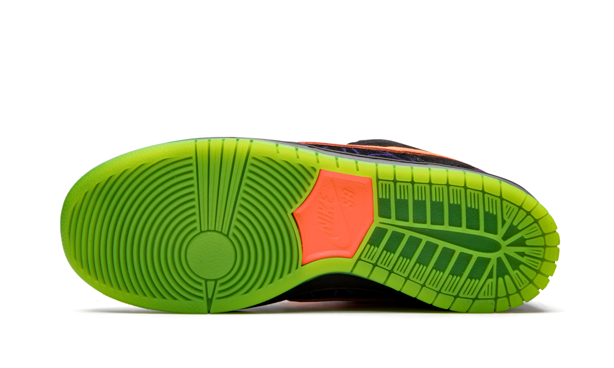 Nike SB Dunk Low "Night of Mischief" BQ6817-006 Halloween Skateboarding Shoe