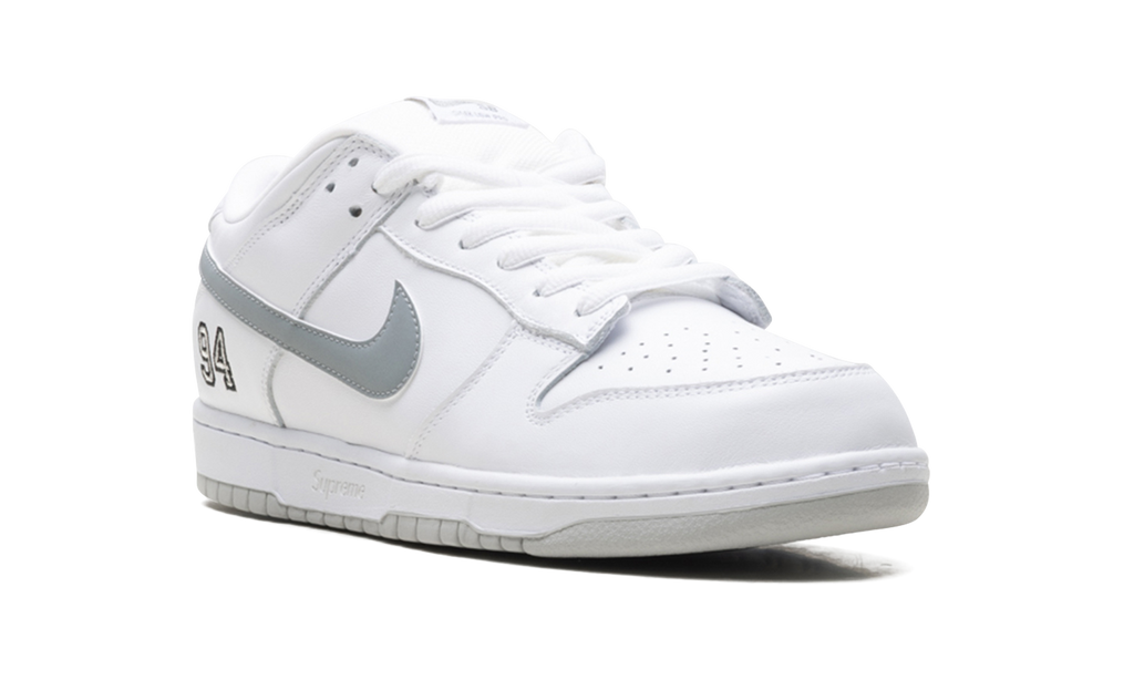 Supreme x Nike SB Dunk Low White HQ8487 100 | 2025 Collaboration