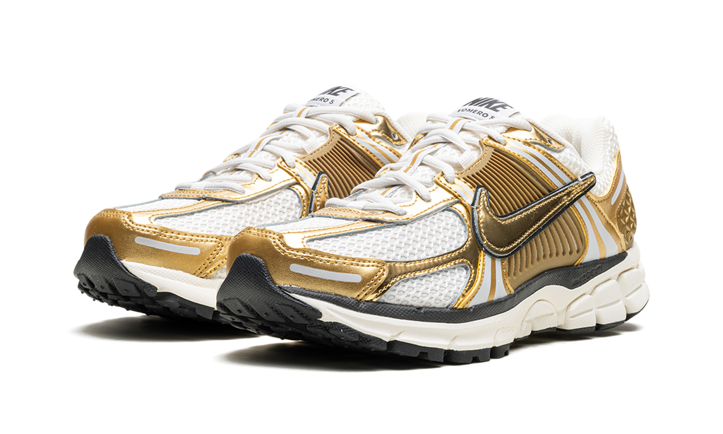 Nike Zoom Vomero 5 WMNS Metallic Gold - Retro Women's Sneaker with Zoom Air Cushioning