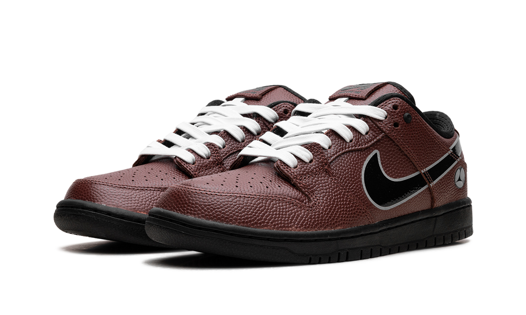 Nike SB Dunk Low Pro x Limosine Skateboard HJ4131-200 | Football-Inspired Collaboration