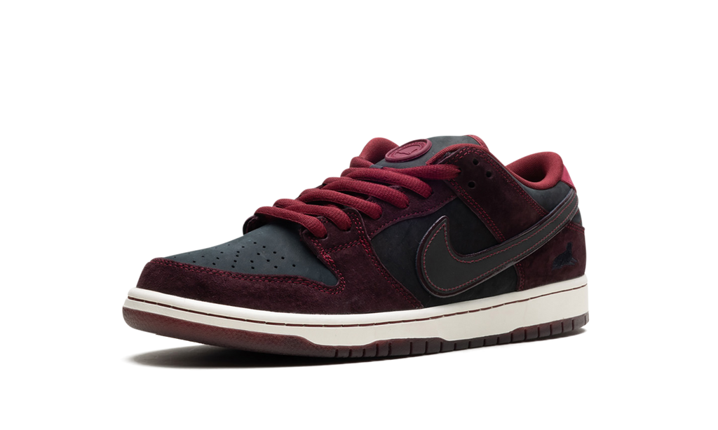 Nike SB Dunk Low Riot Skateshop Special Box FZ1289-200