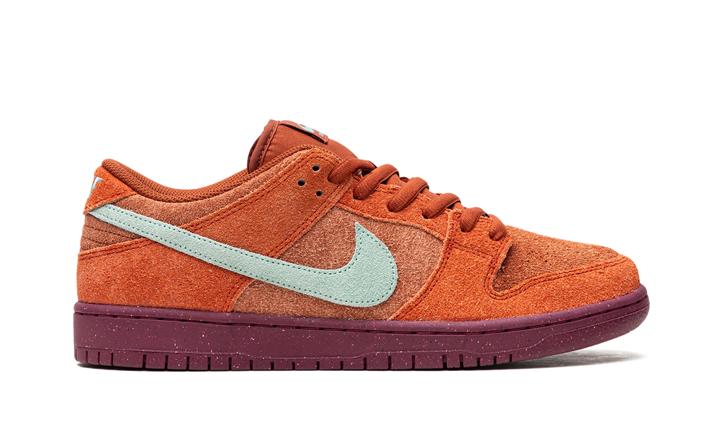Nike SB Dunk Low Pro Prm Mystic Red - All-Suede Skate Shoe with Emerald Accents