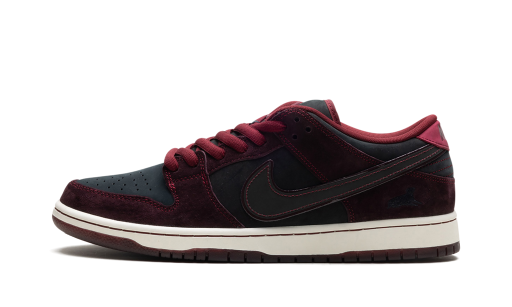 Nike SB Dunk Low Riot Skateshop Special Box FZ1289-200