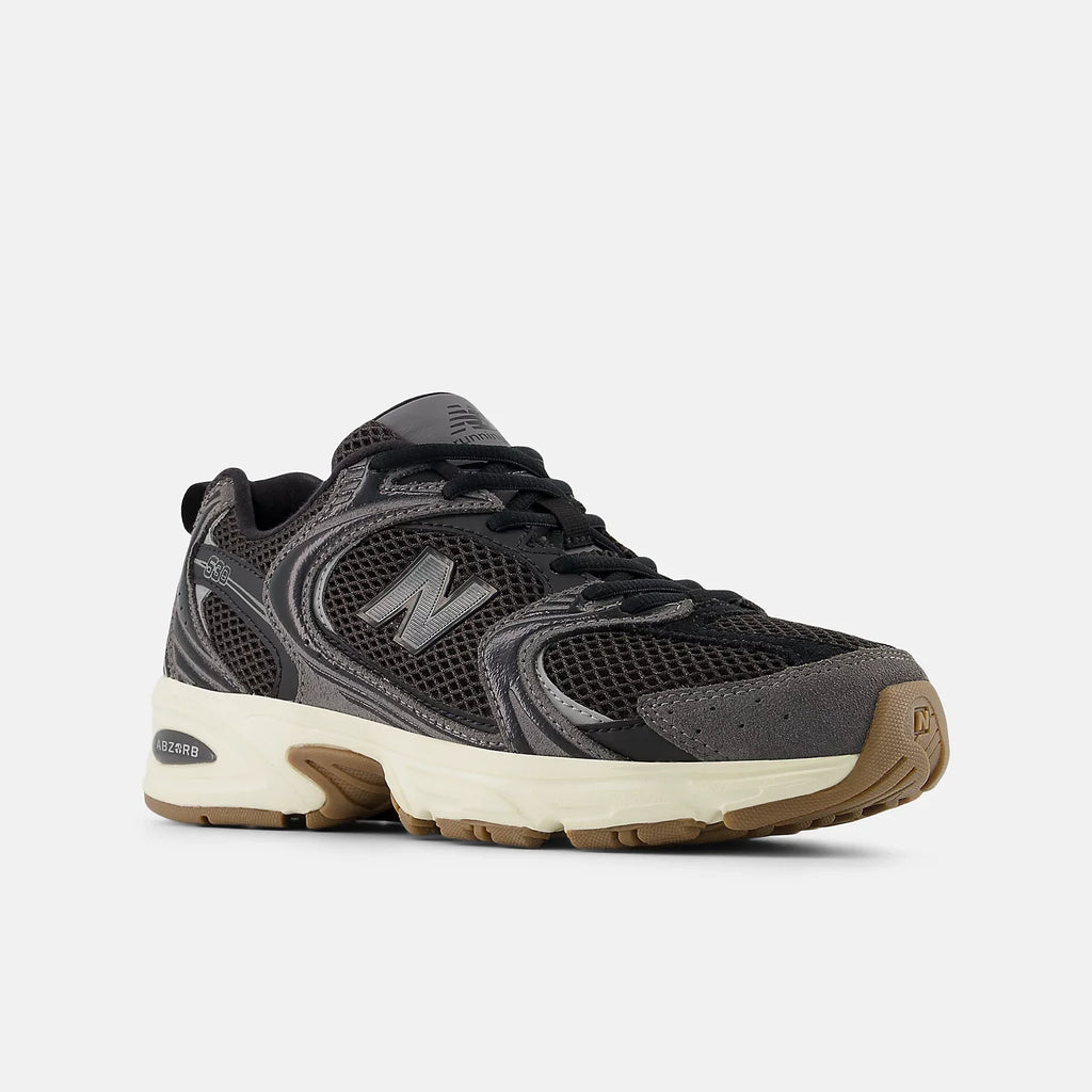 New Balance 530 Unisex Sneaker - Retro Running Style with ABZORB Cushioning