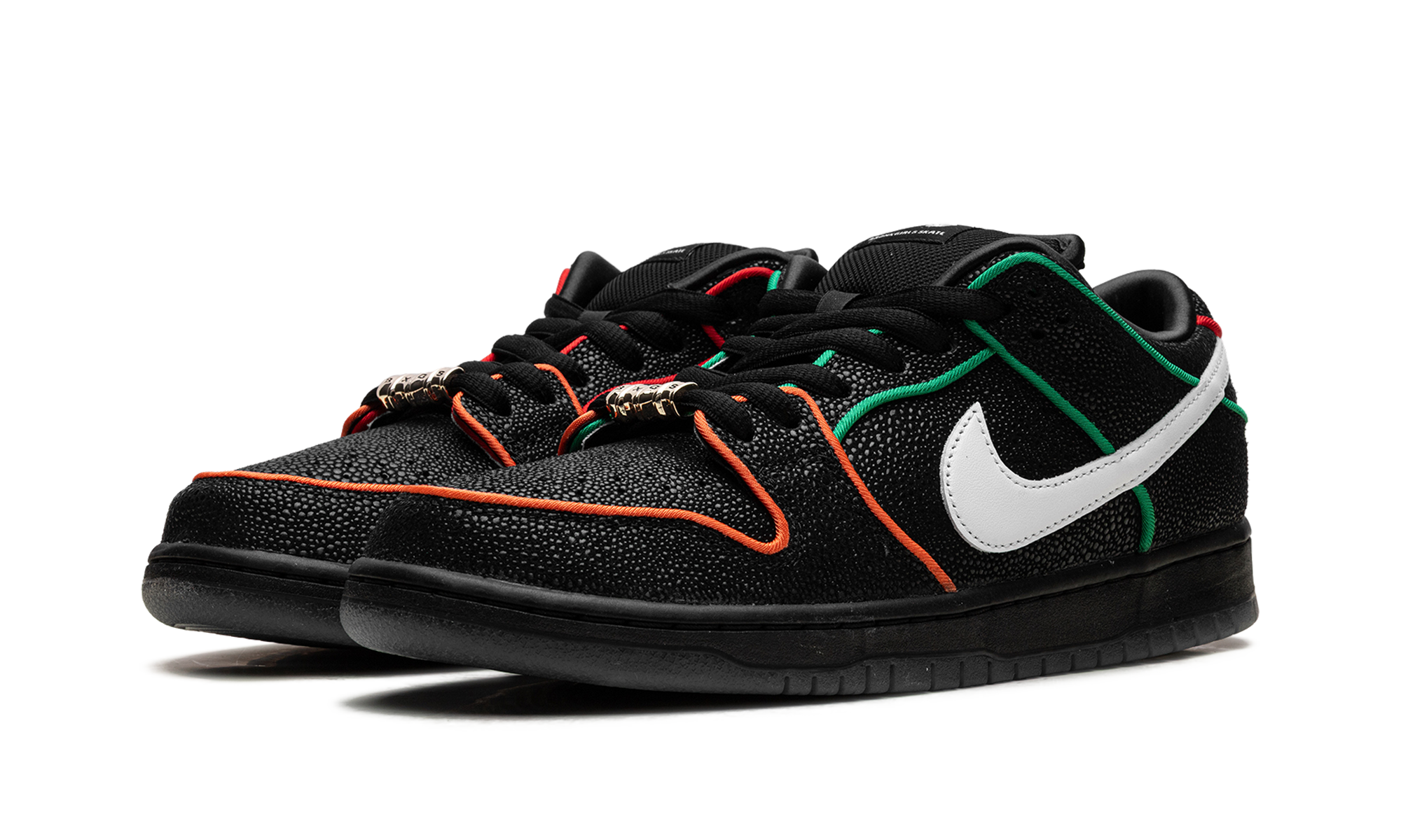 Nike SB Dunk Low Bronx Girls Skate - Black Pebbled Leather HV1664 001