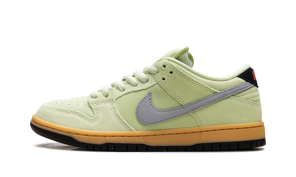 Nike SB Dunk Low Verdugo Mountain HQ1626 300 - LA-Inspired Skate Shoe