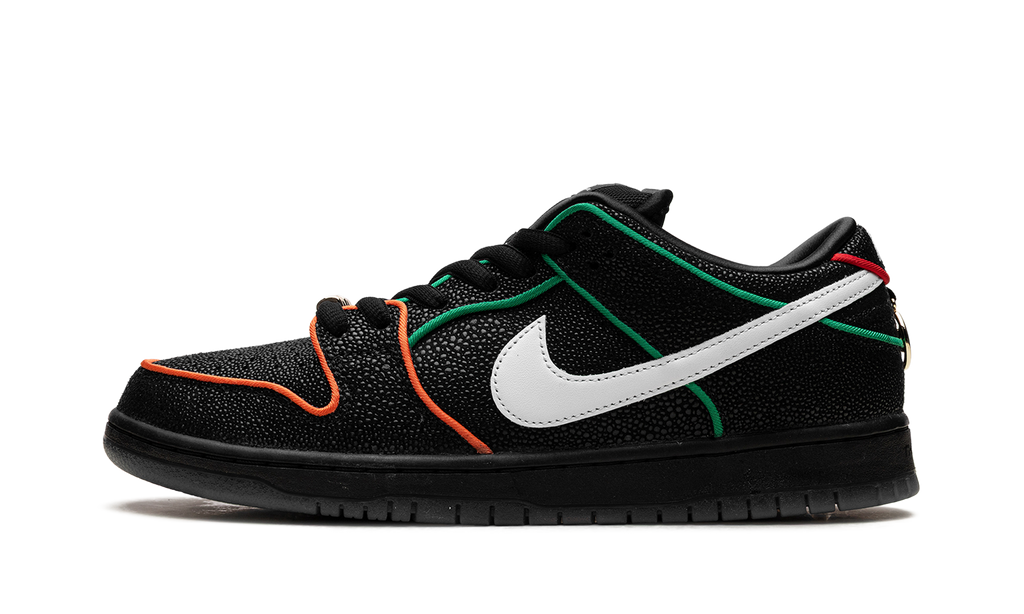 Nike SB Dunk Low Bronx Girls Skate - Black Pebbled Leather HV1664 001